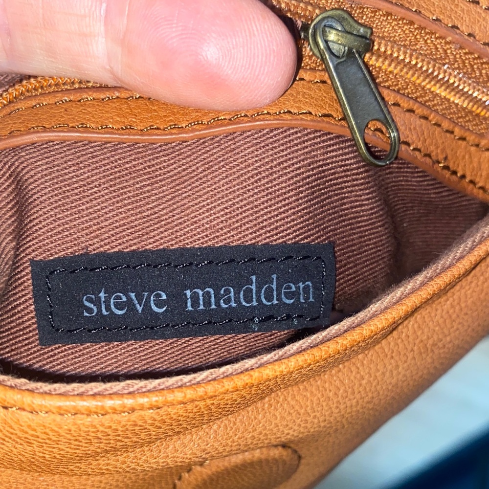Steve Madden Fringed Tan Leather Crossbody Bag - Picture 7 of 10